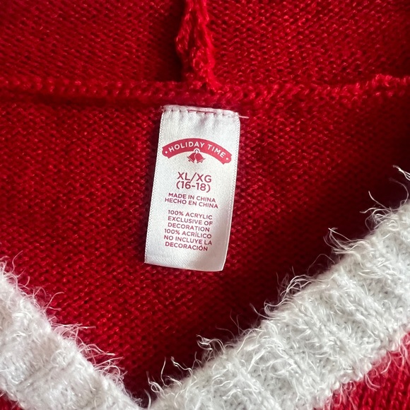 Christmas Poncho- Santa - Picture 2 of 9